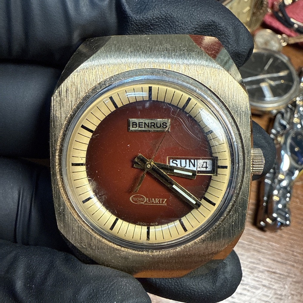 Vintage 1970's Benrus Quartz 3501-409 Mens Wristwatch For Parts Or Restoration